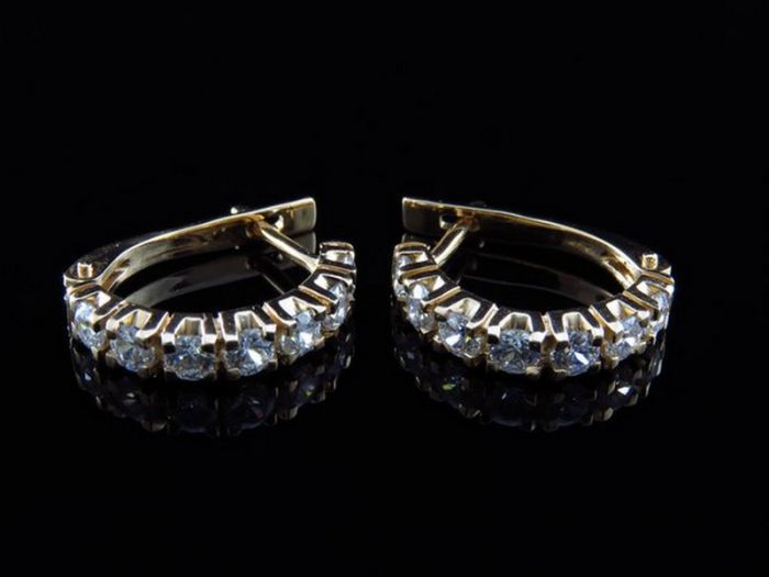 Золотые серьги с фианитами от Swarovski - 26