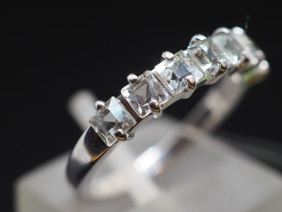 Серебряное кольцо с натуральными бериллами - 145