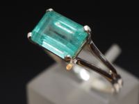 Серебряное кольцо с натуральным бериллом - 154
