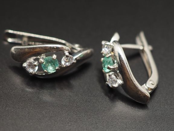 Серьги из серебра с натуральными изумрудами - 65