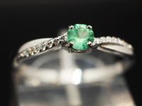 Серебряное кольцо с натуральным изумрудом - 187