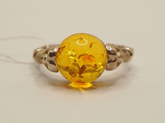 Серебряное кольцо с Янтарём - 202