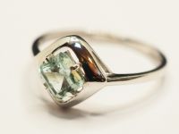 Серебряное кольцо с натуральным бериллом - 234